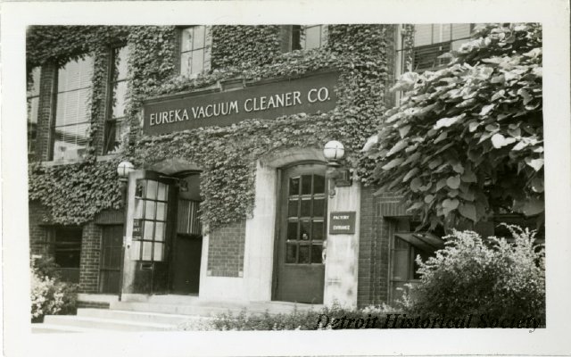 Eureka Vacuum Cleaner Company factory, 1930 - 2009.019.131