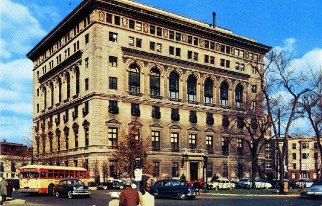 Postcard showing the Detroit Athletic Club, designed by Albert Kahn, 1950s - 2012.045.152