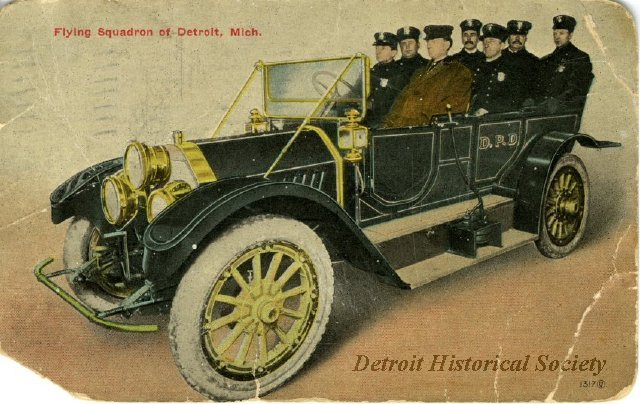 Postcard showing a Detroit Police "Flying Squadron"