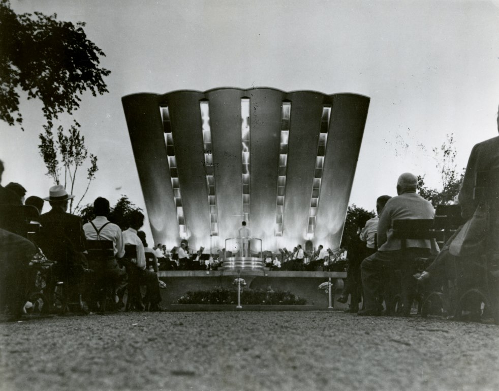 Leonard Smith Band performing at the Remick Bandshell on Belle Isle, 1953.