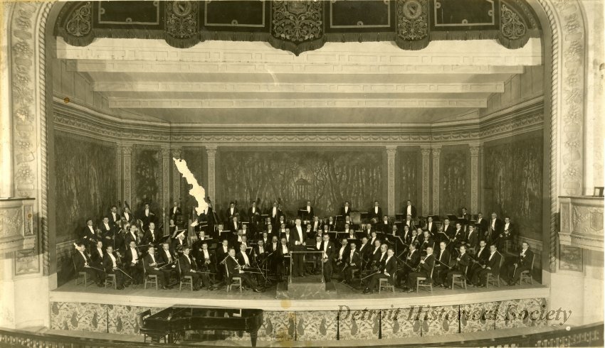 Photograph of the Detroit Symphony Orchestra at Orchestra Hall, c.1925 – 1977.074.014