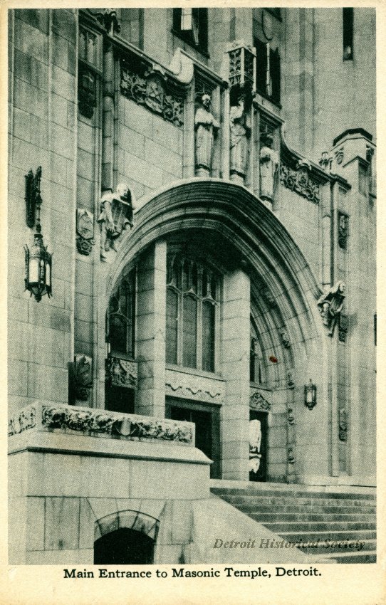 One postcard entitled "Main Entrance to Masonic Temple, Detroit." The postcard shows a black and white photographic image of the ornate carved stone entrance with black printed text for the title.