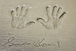 Gordie Howe handprint